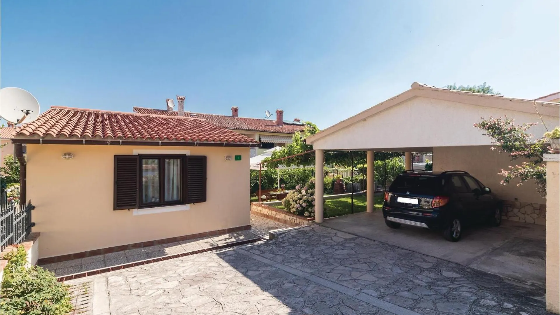2 Bedroom Amazing Home In Pula