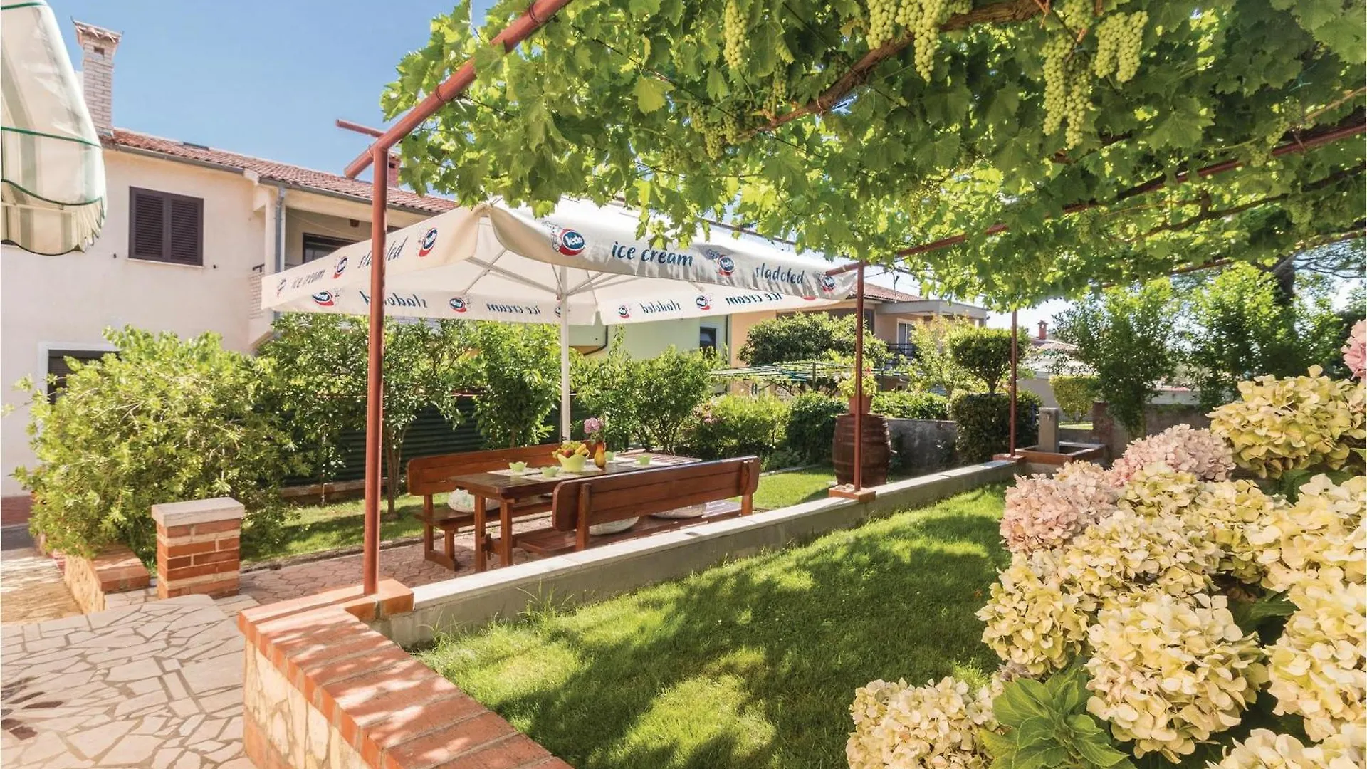 2 Bedroom Amazing Home In Pula Croatia