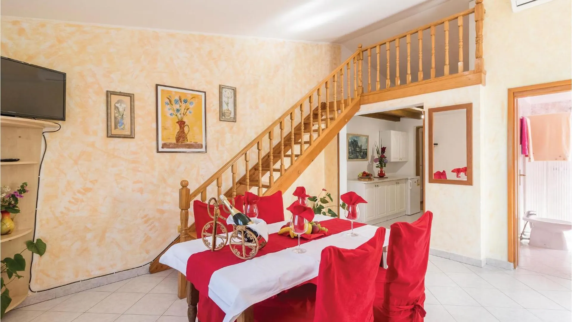 2 Bedroom Amazing Home In Πούλα